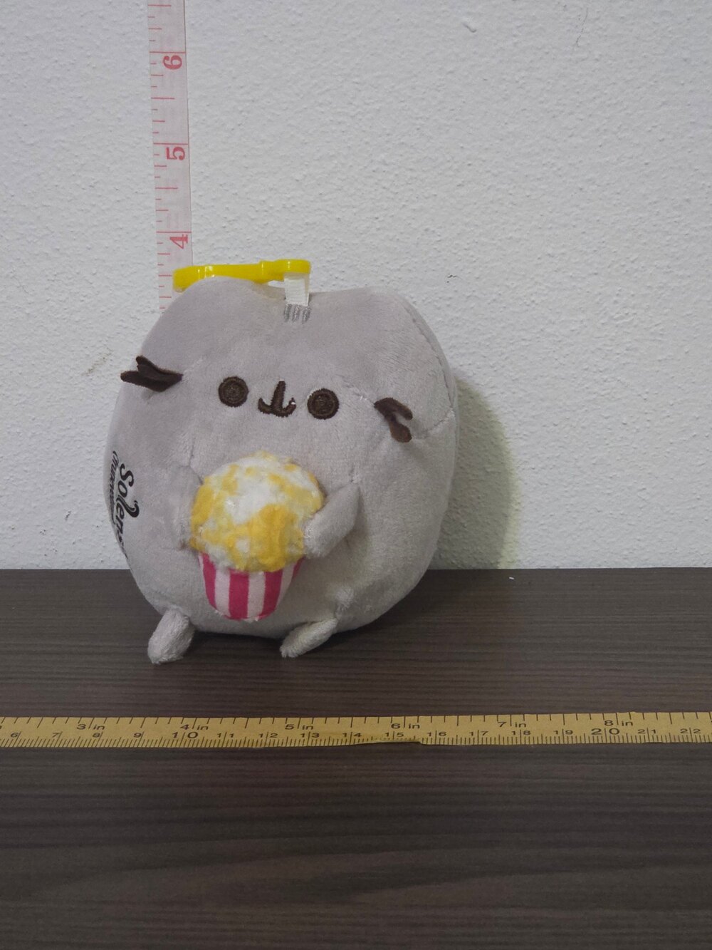 GUND Pusheen Solensia Zoetis Cat Plush Clip Vet Pharma Swag Popcorn Keychain Rar